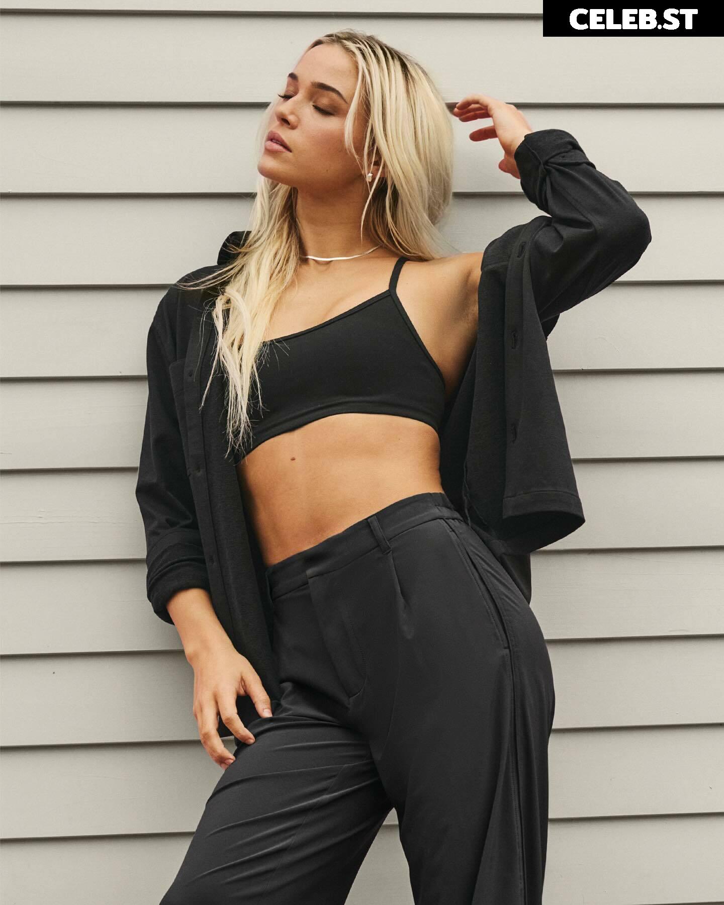 Livvy Dunne Image 24480809
