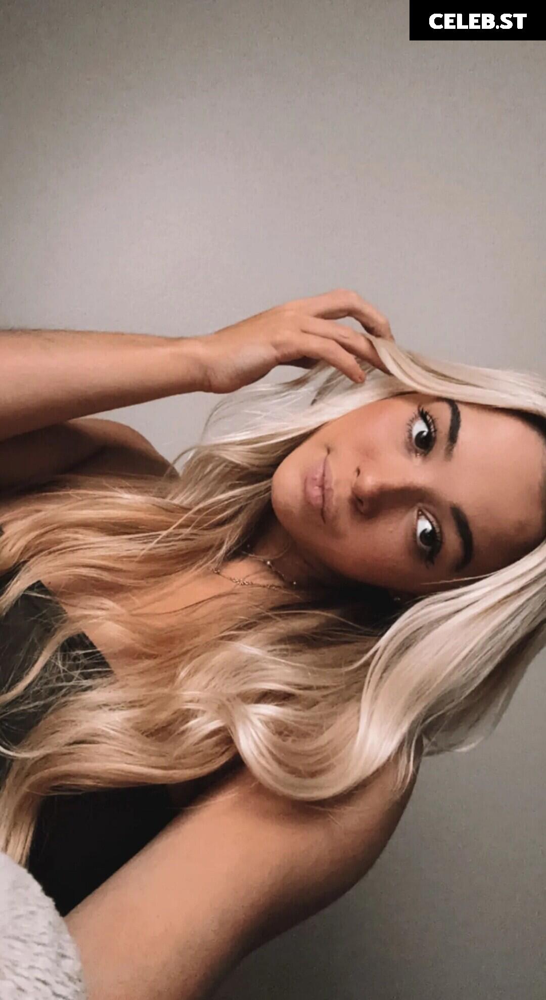 Livvy Dunne Image 24480136