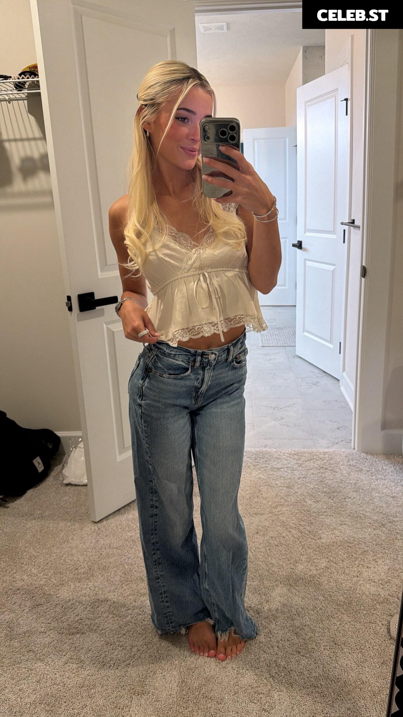 Livvy Dunne Image 24483903