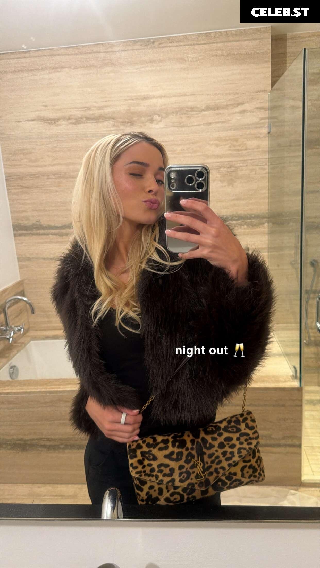 Livvy Dunne Image 24483125