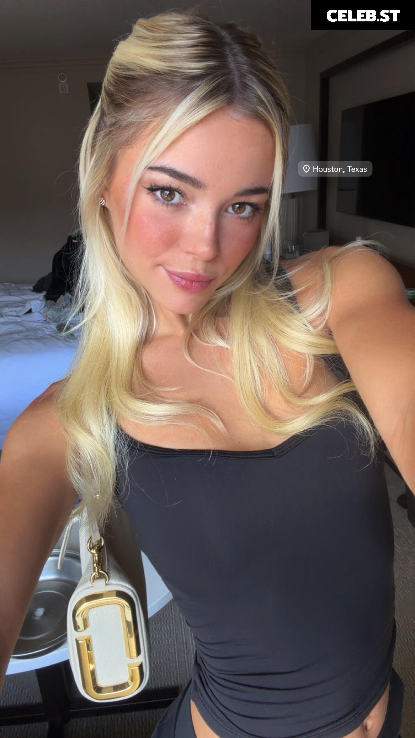 Livvy Dunne Image 24483167