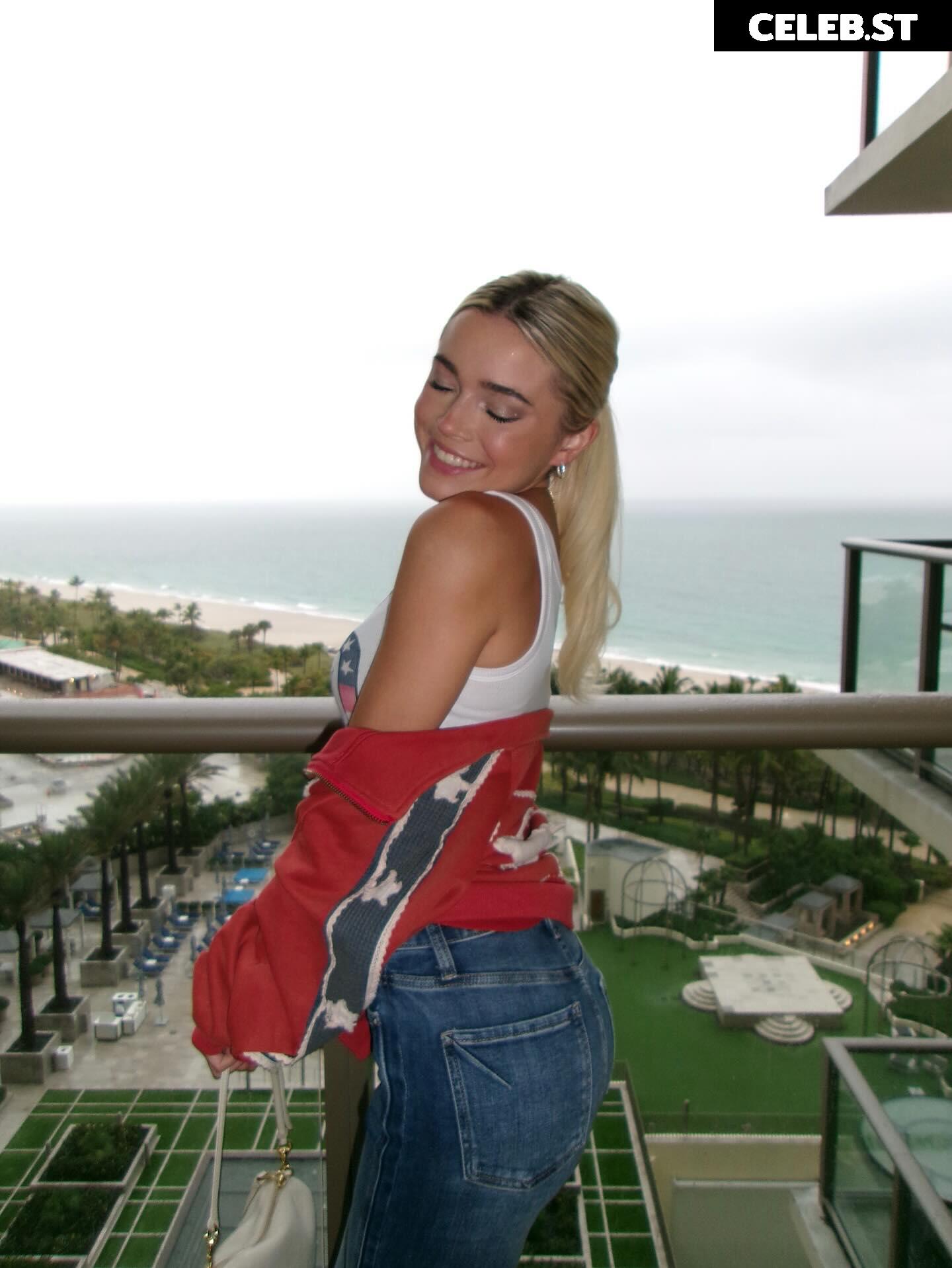 Livvy Dunne Image 24483364
