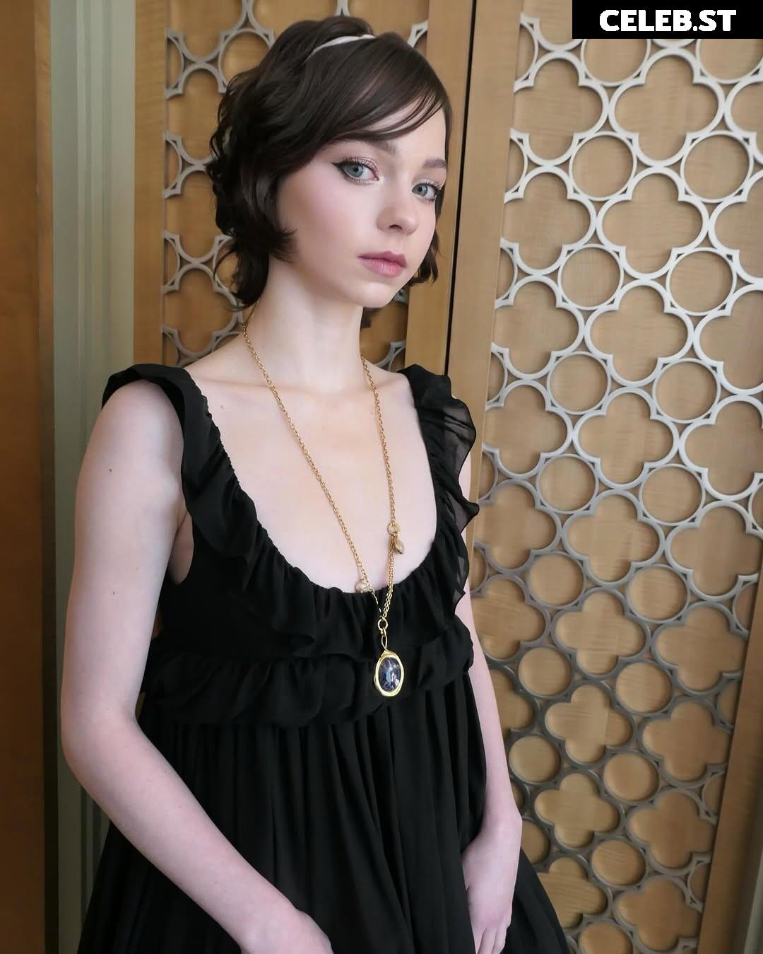 Emma Myers Image 24489808