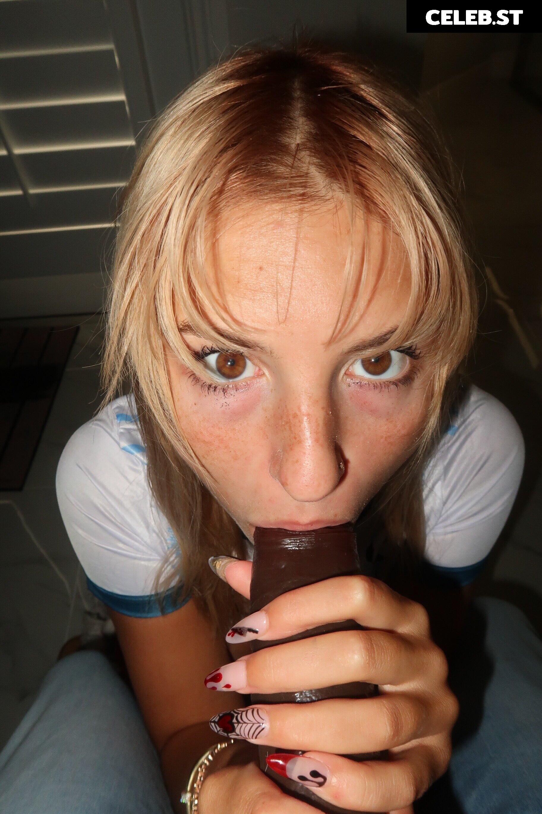 xoxambs / favoritelittlesecret / ambiebambii_ Image 24352489