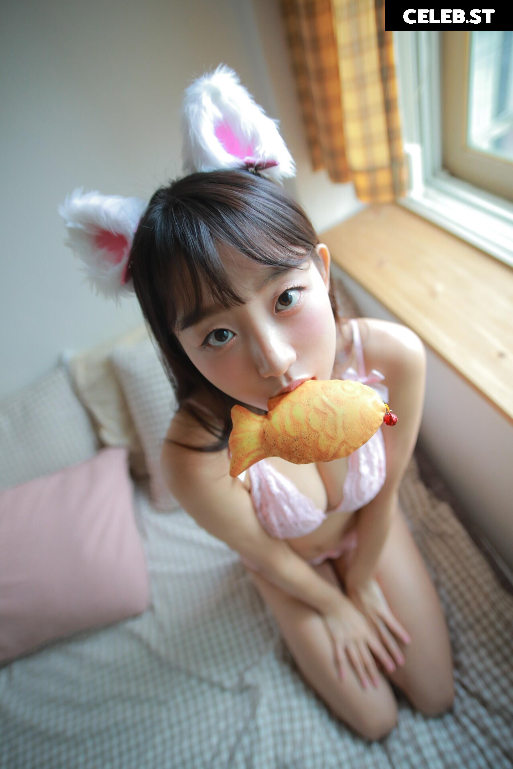 Eunji Pyoapple Image 24365367