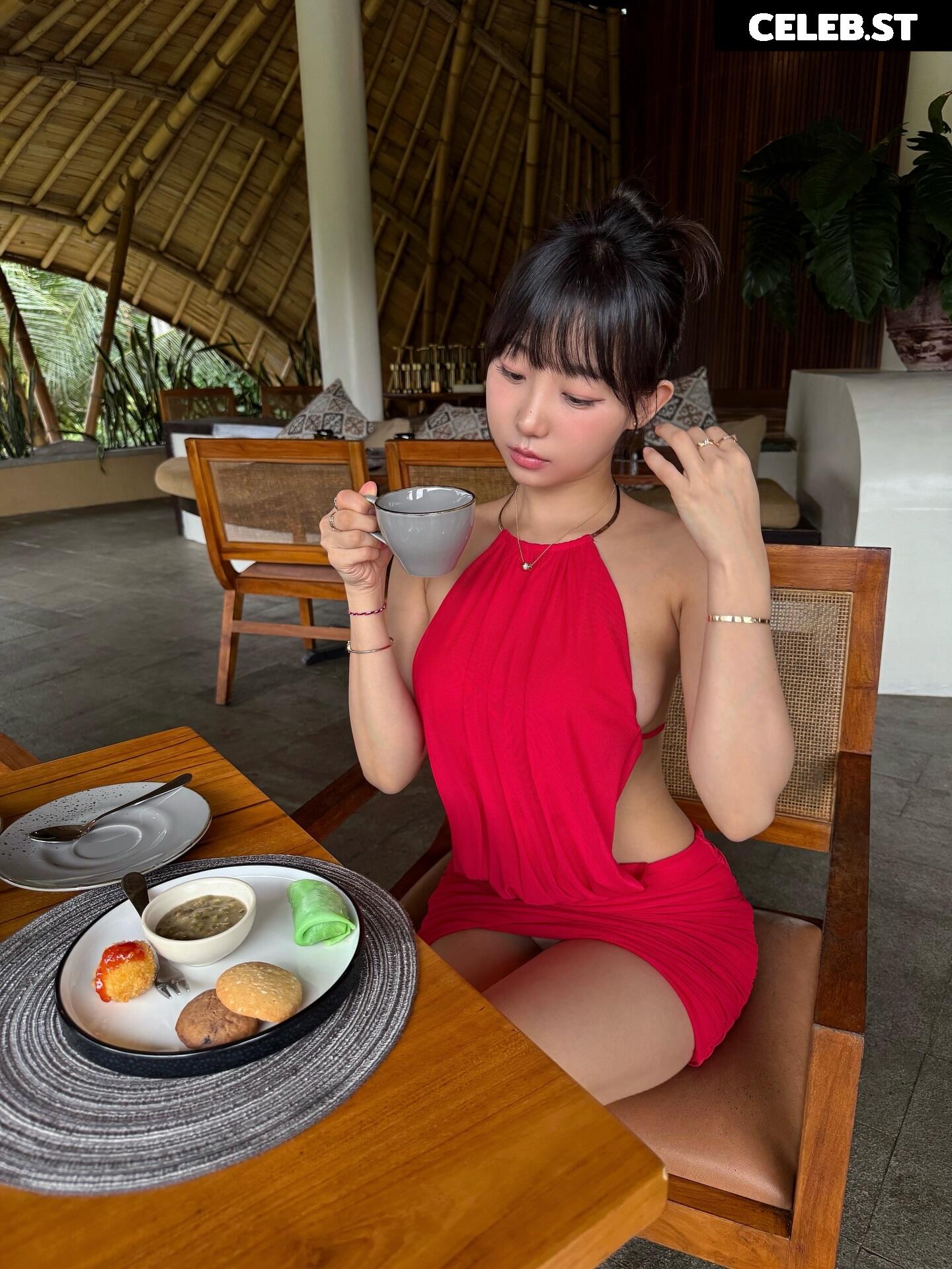 Eunji Pyoapple Image 24367272