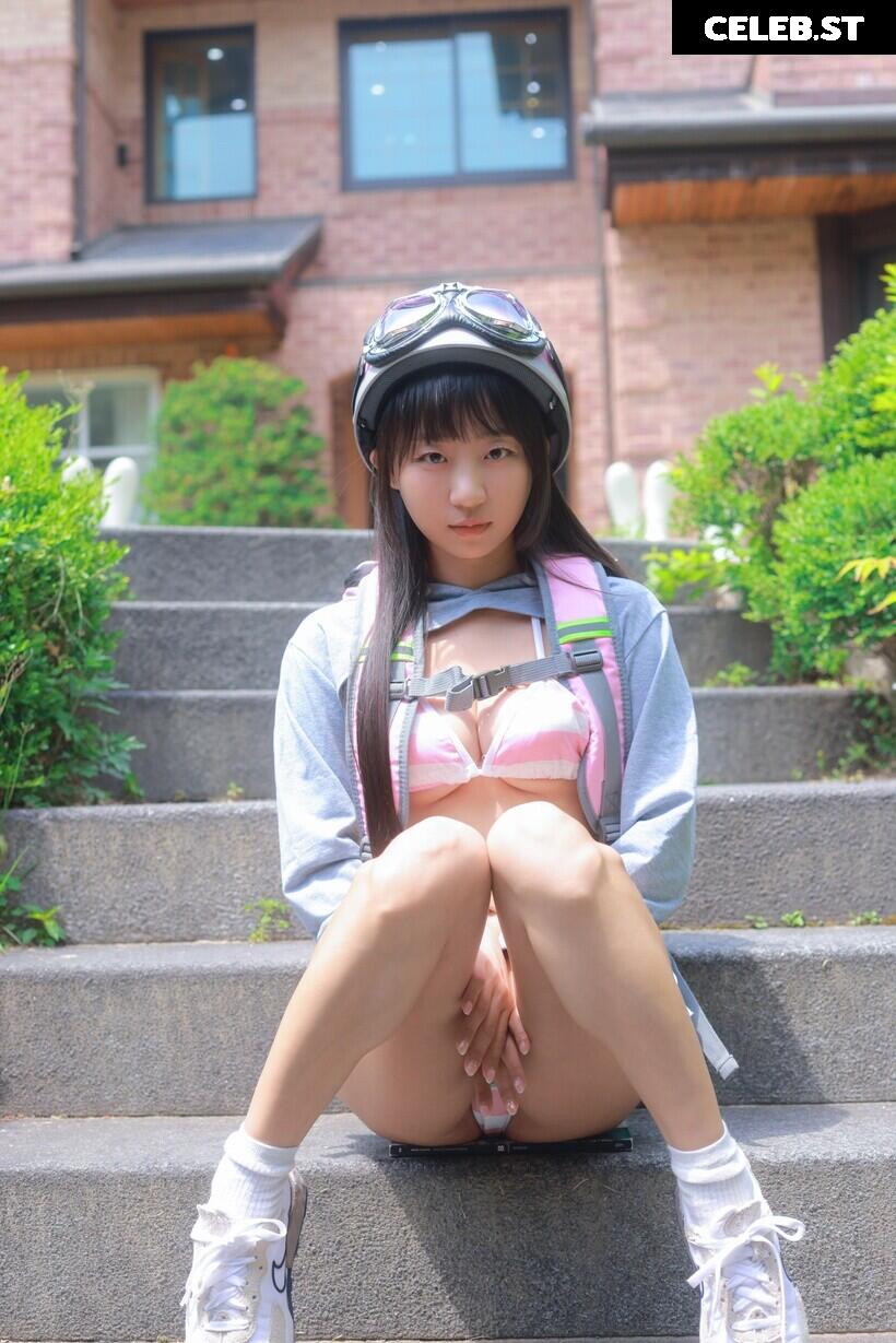 Eunji Pyoapple Image 24366335