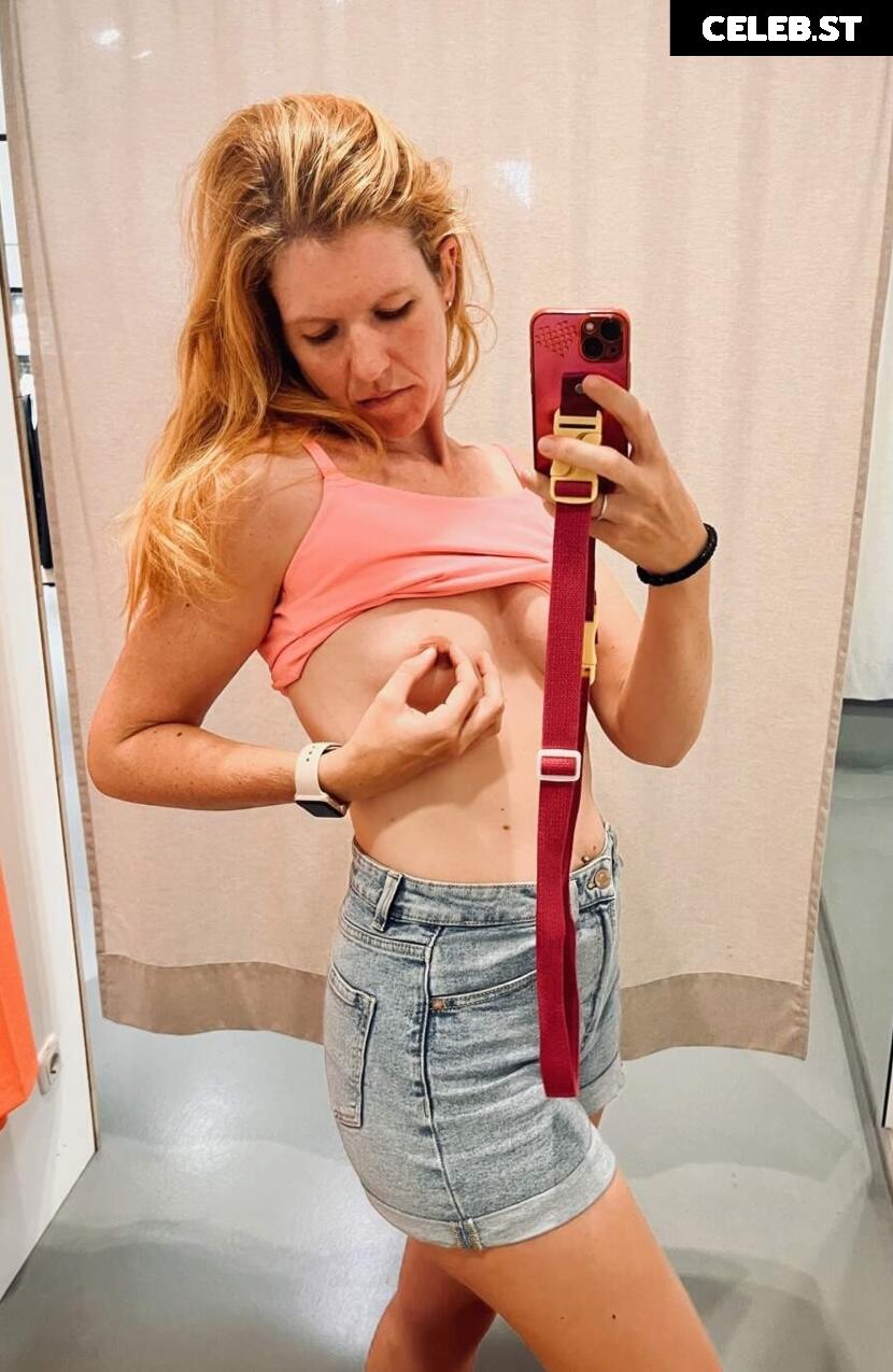 Marie_packt_aus Image 2437598