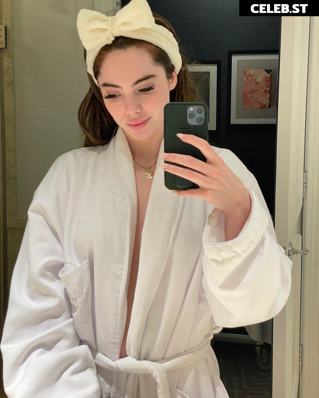 McKayla Maroney Image 24371195