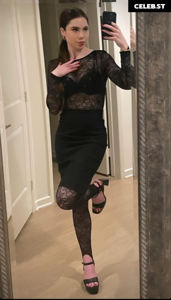 McKayla Maroney Image 24371102