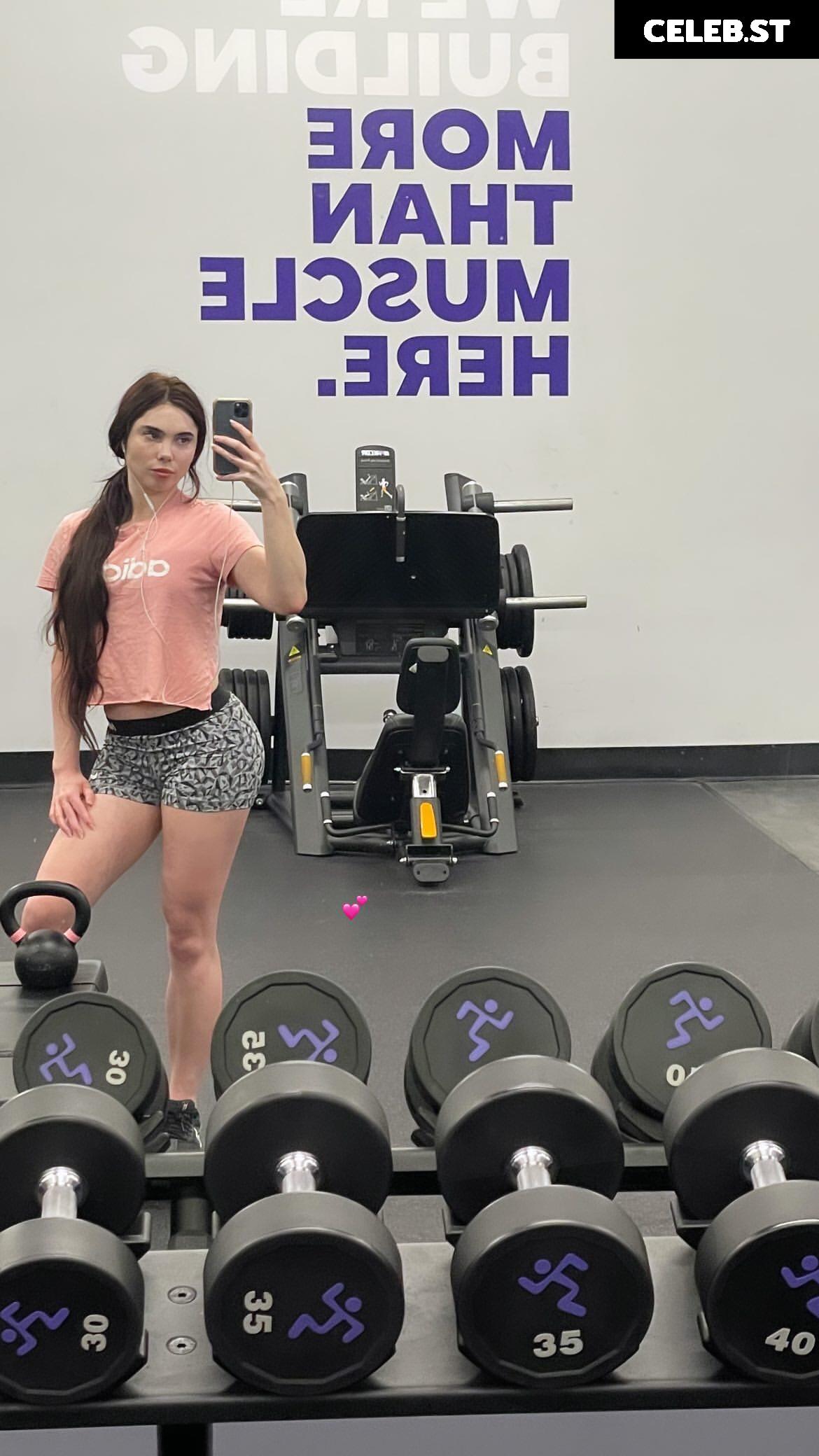 McKayla Maroney Image 24371130