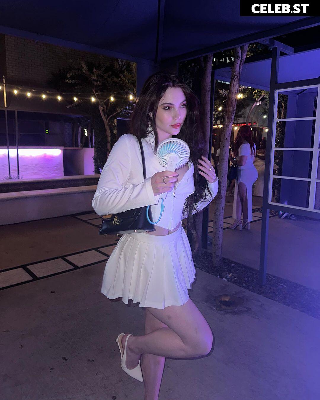 McKayla Maroney Image 24371137