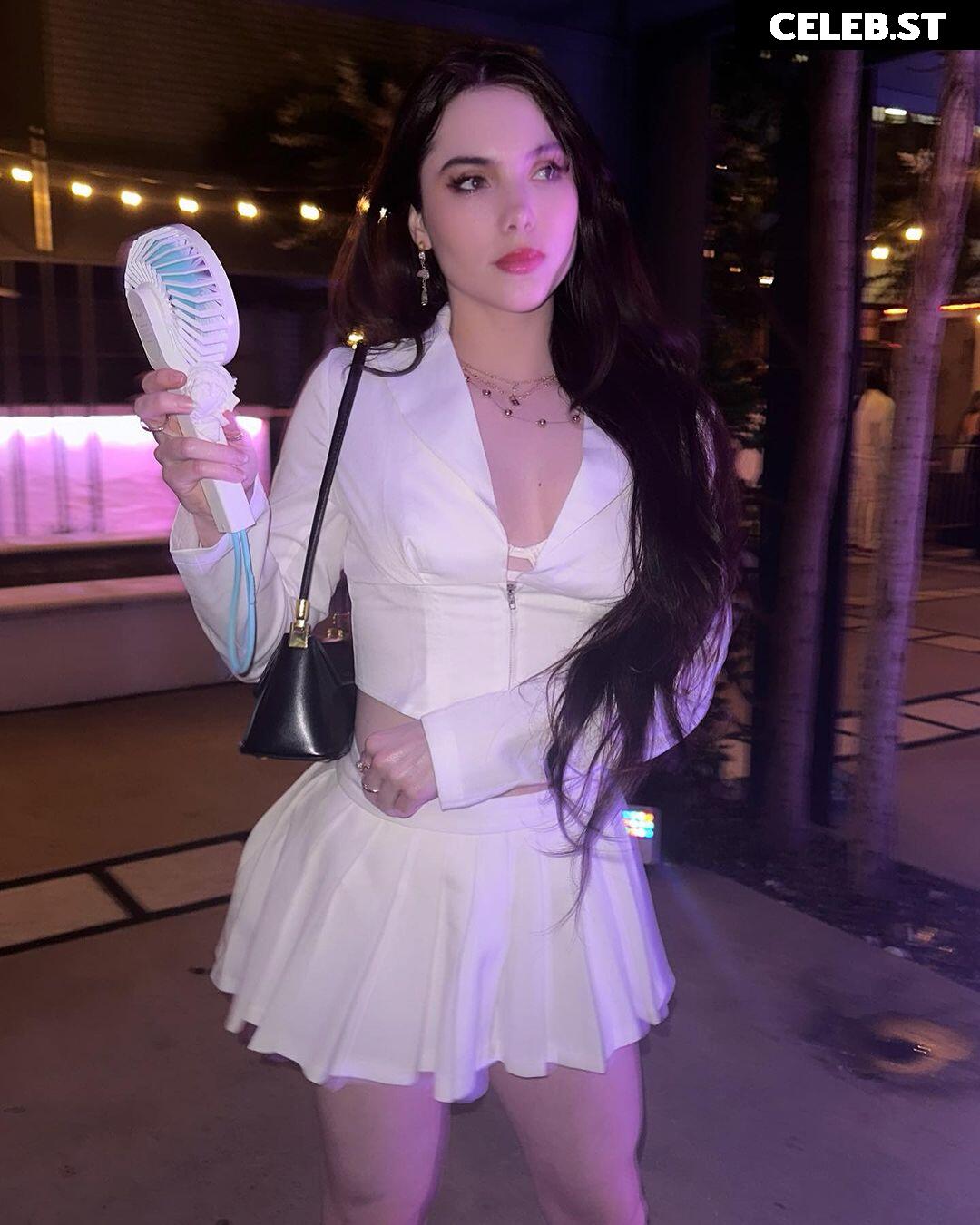 McKayla Maroney Image 24371136