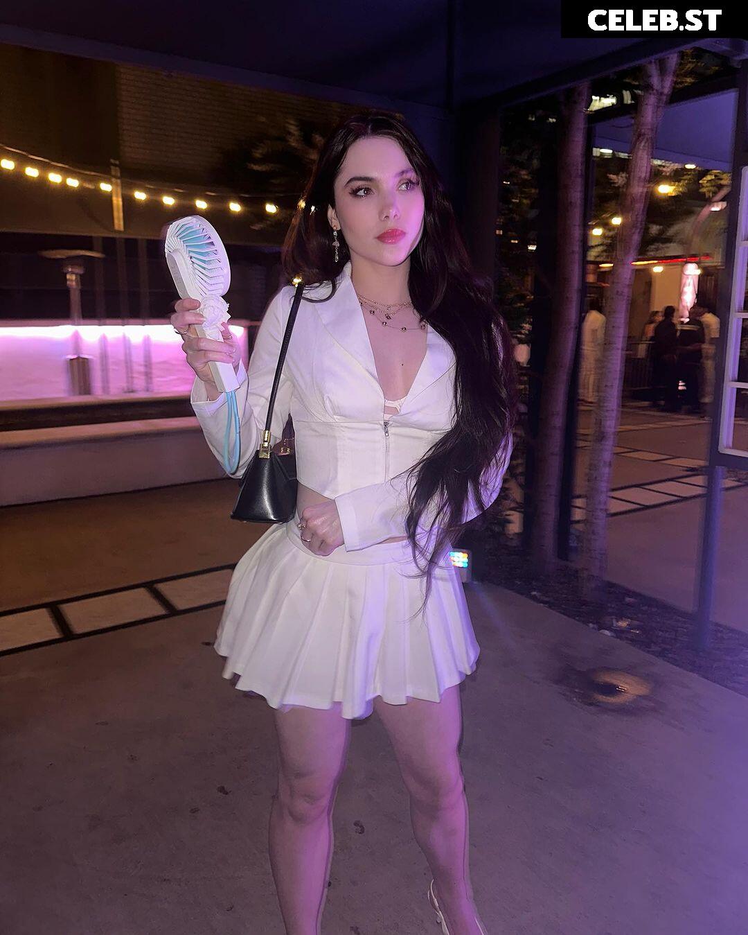 McKayla Maroney Image 24371141