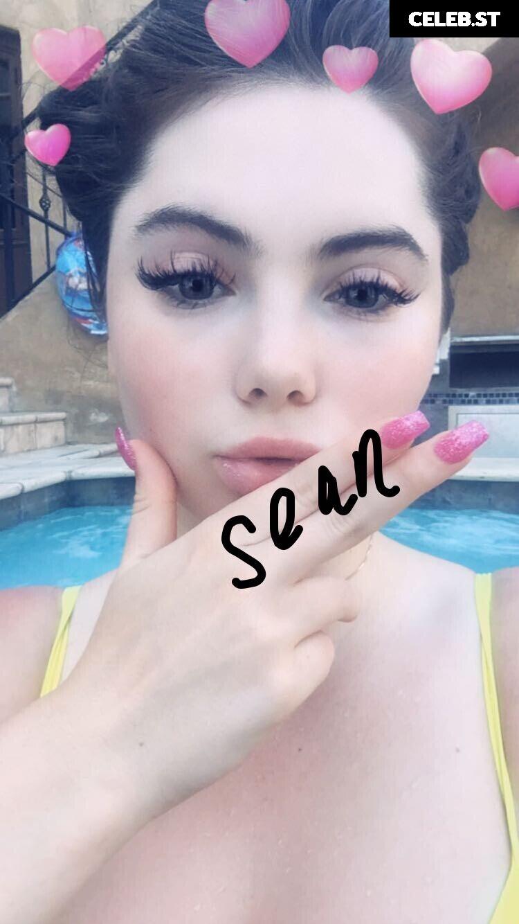 McKayla Maroney Image 24371012