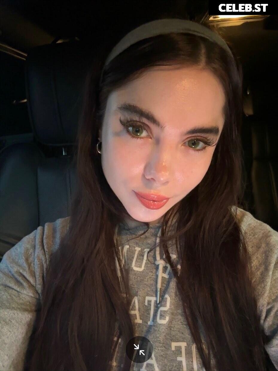 McKayla Maroney Image 24371200