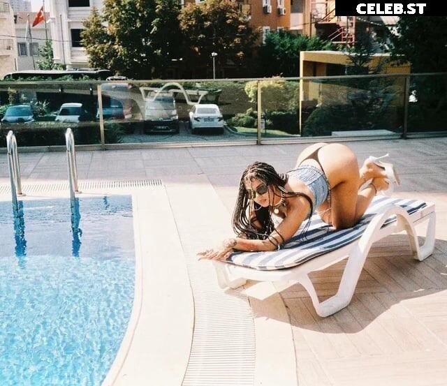 Asya alizade Image 2437319