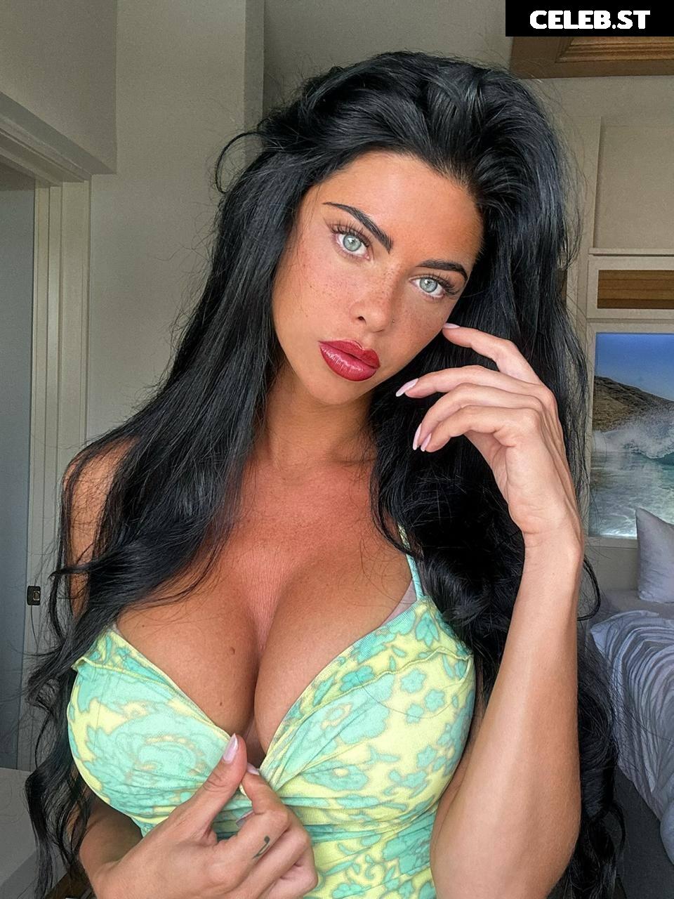 Stella Versini Image 2434407