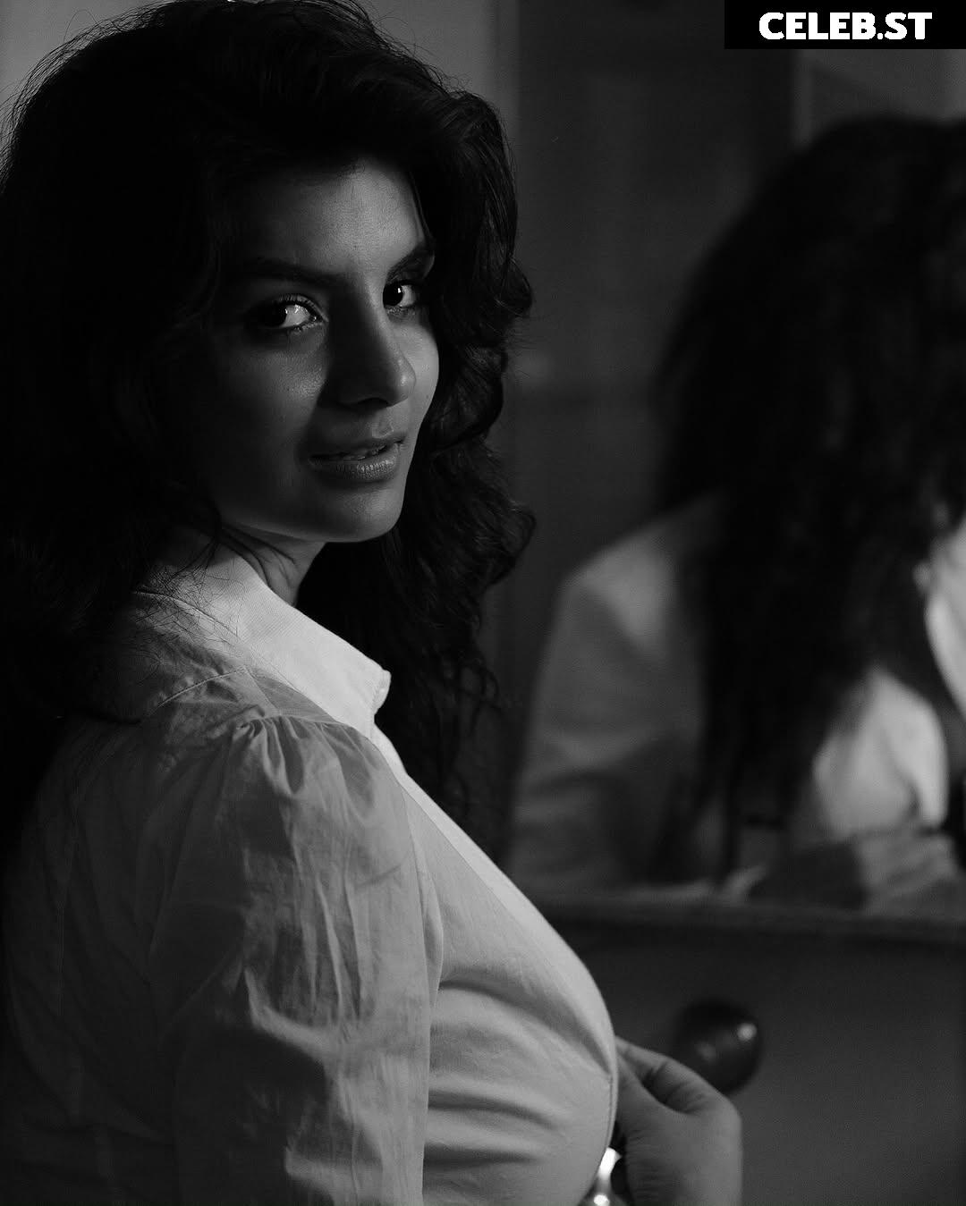 Anveshi Jain Image 24346621