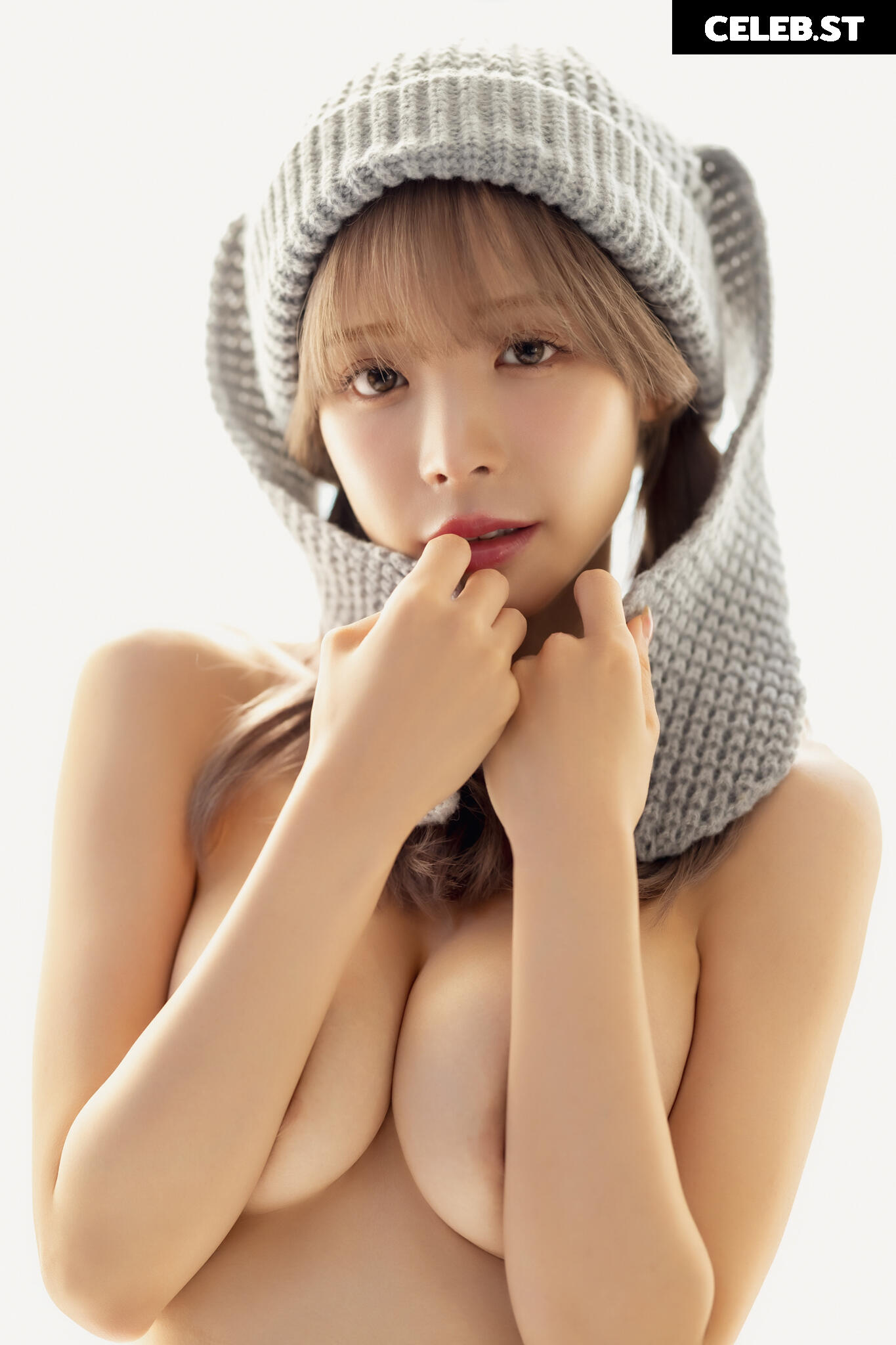 Kana Momonogi Image 24305804
