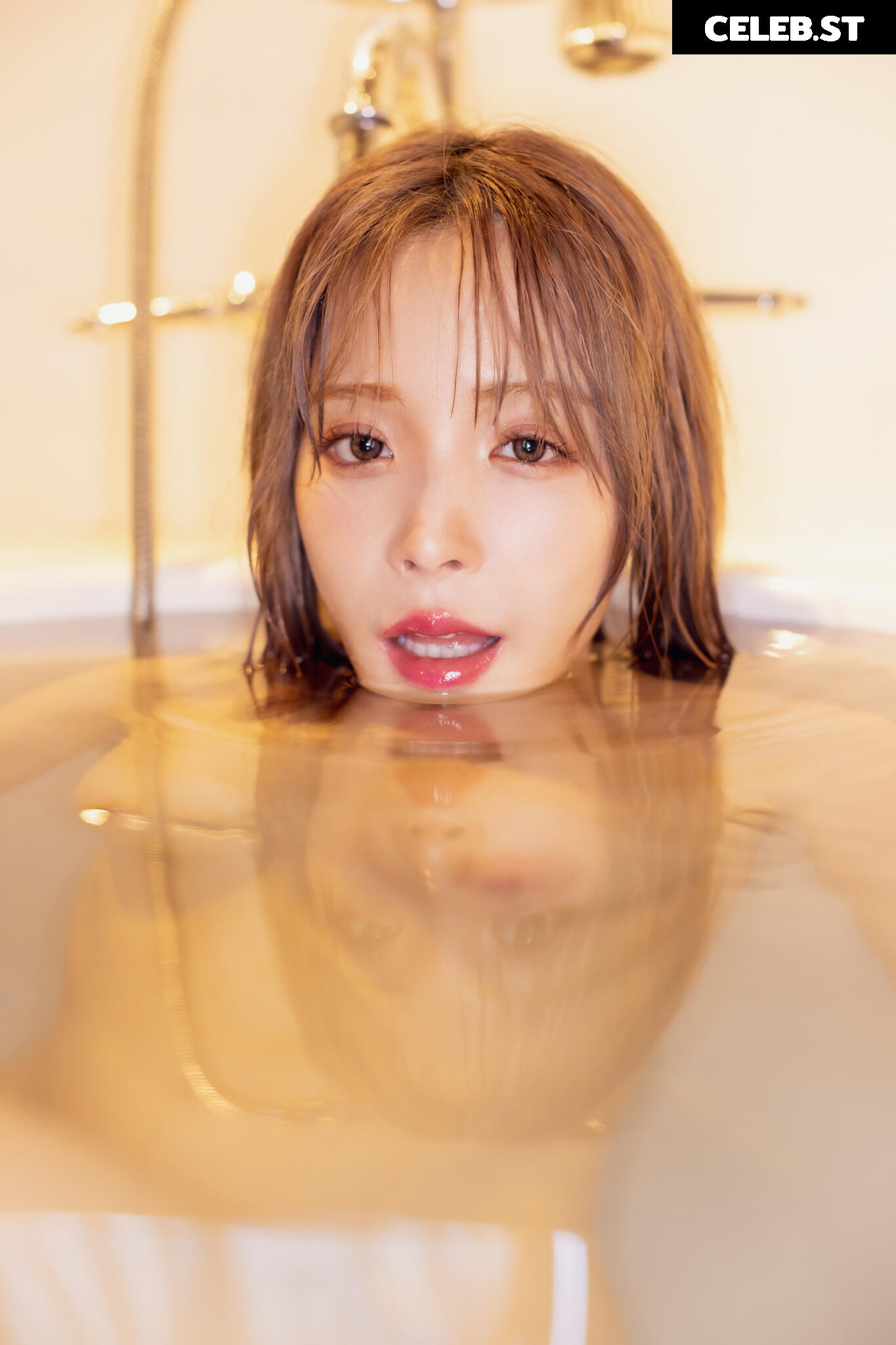 Kana Momonogi Image 24305842