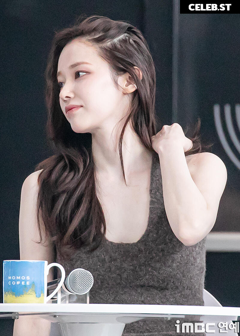Jeon Jong-seo Image 24395642