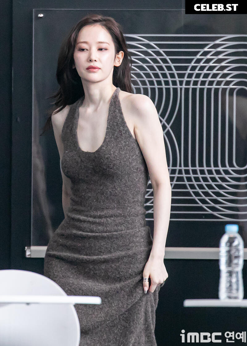 Jeon Jong-seo Image 24395646