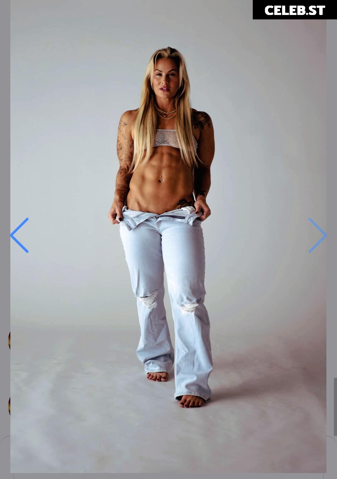 Dani Speegle/ dellespeegle Image 24393762