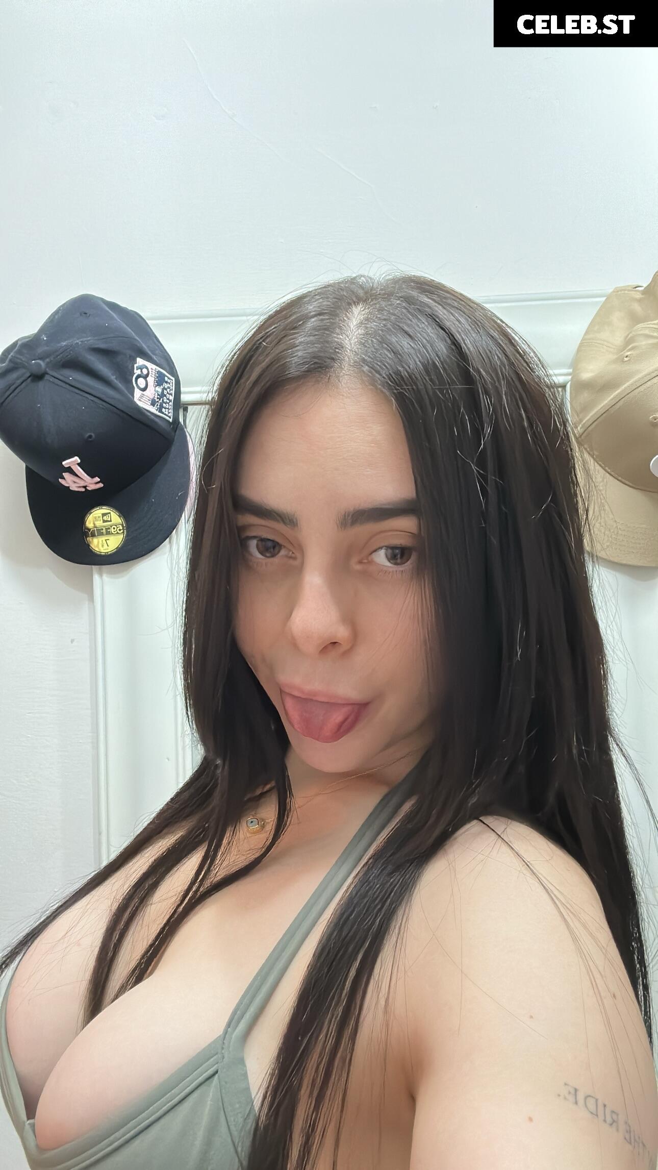Aranza Sinte @aranzasinte Image 24399964