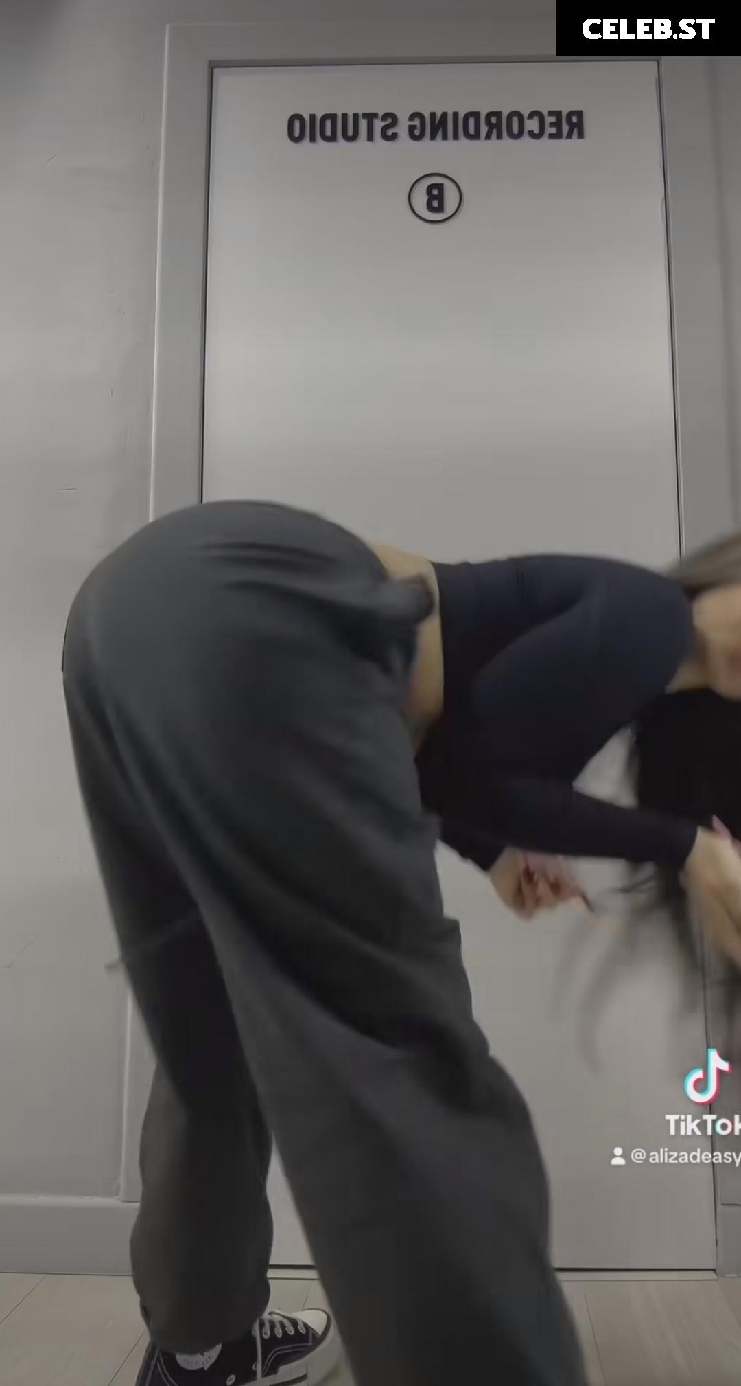 Asya alizade Image 2438051