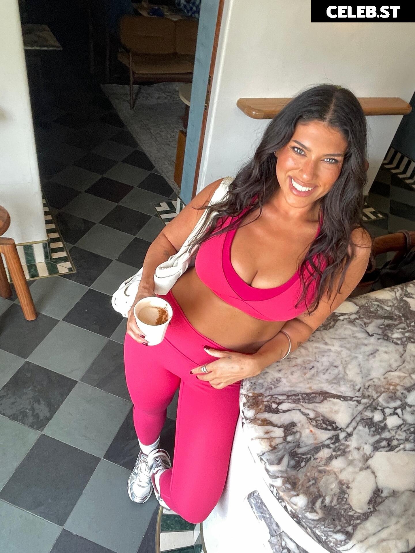 Latecia Thomas @lateciat Image 24382884