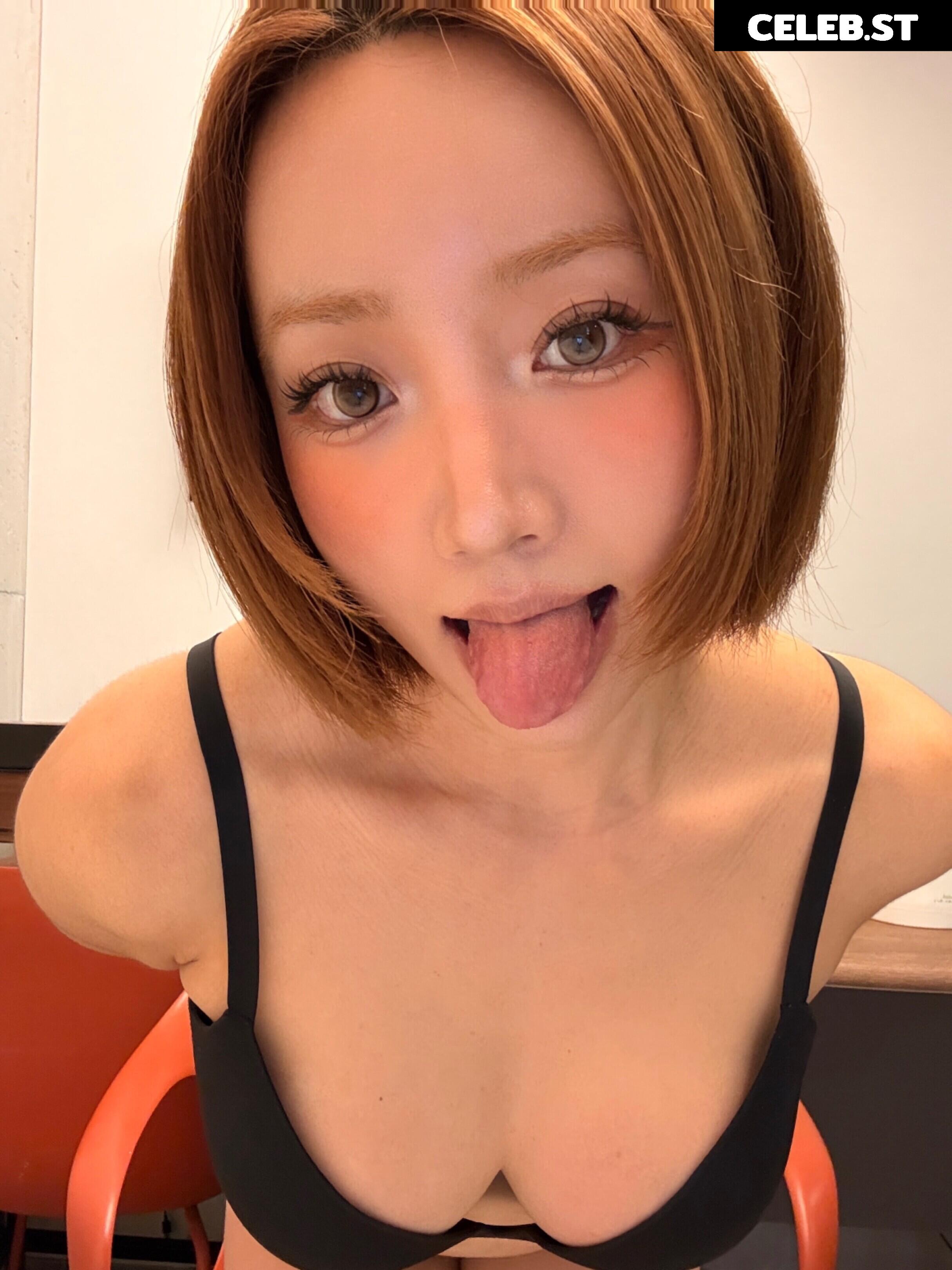 Butt Queen // 2xzxzxz2 Image 24382198