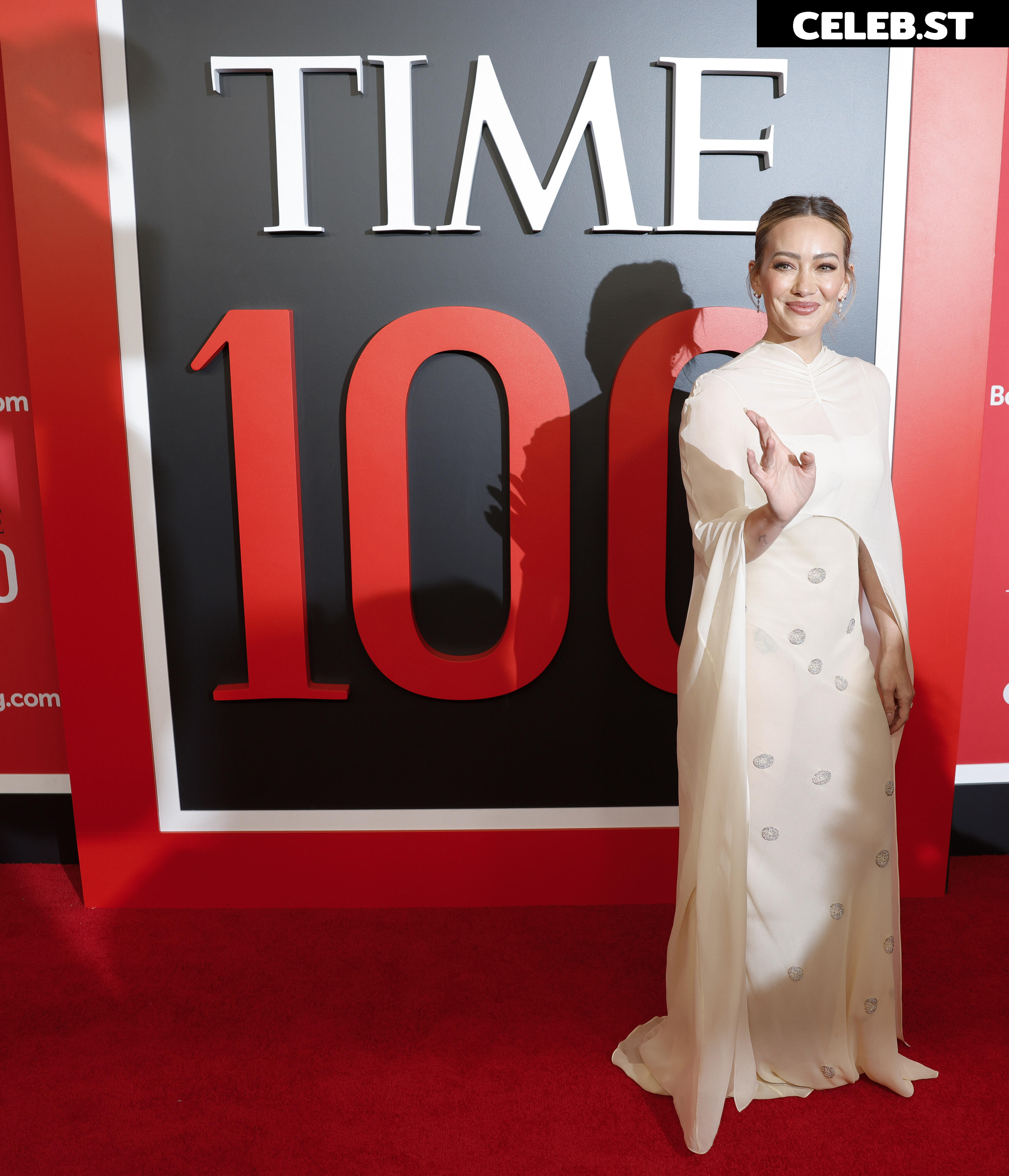 Hilary Duff Image 24244988