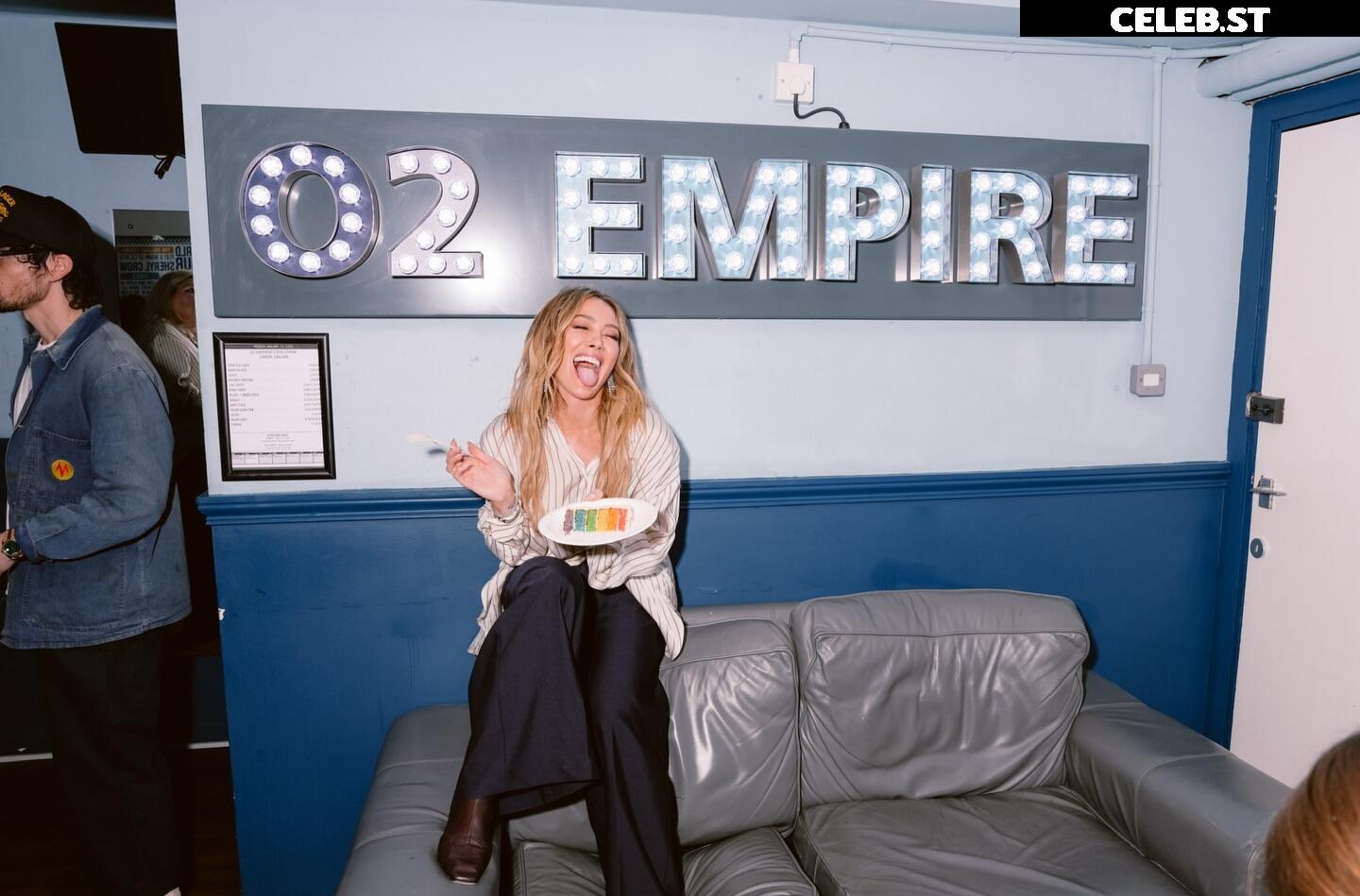 Hilary Duff Image 24244842