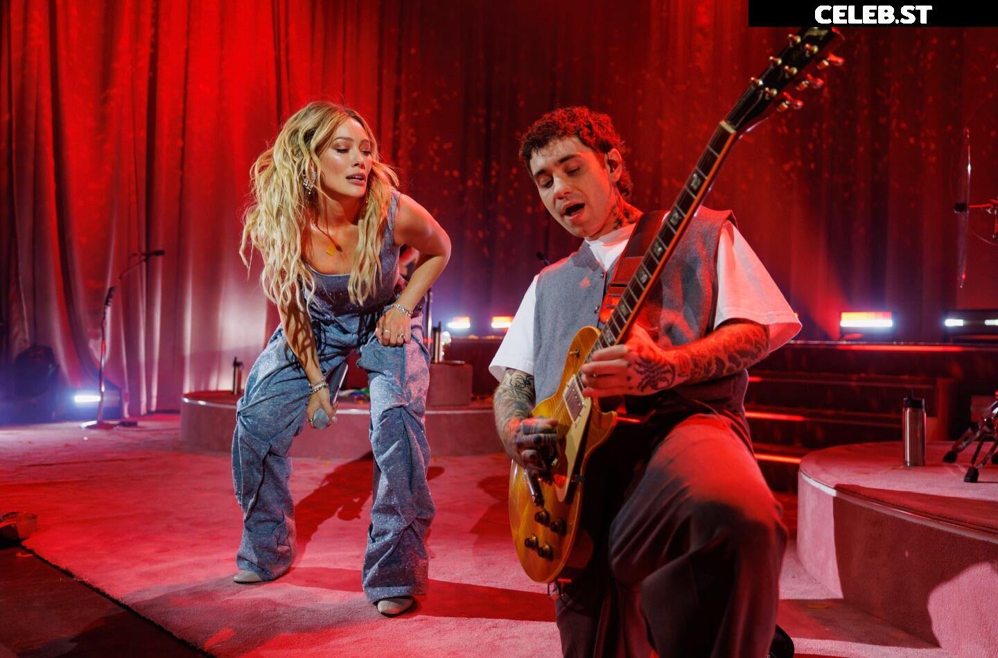 Hilary Duff Image 24244845