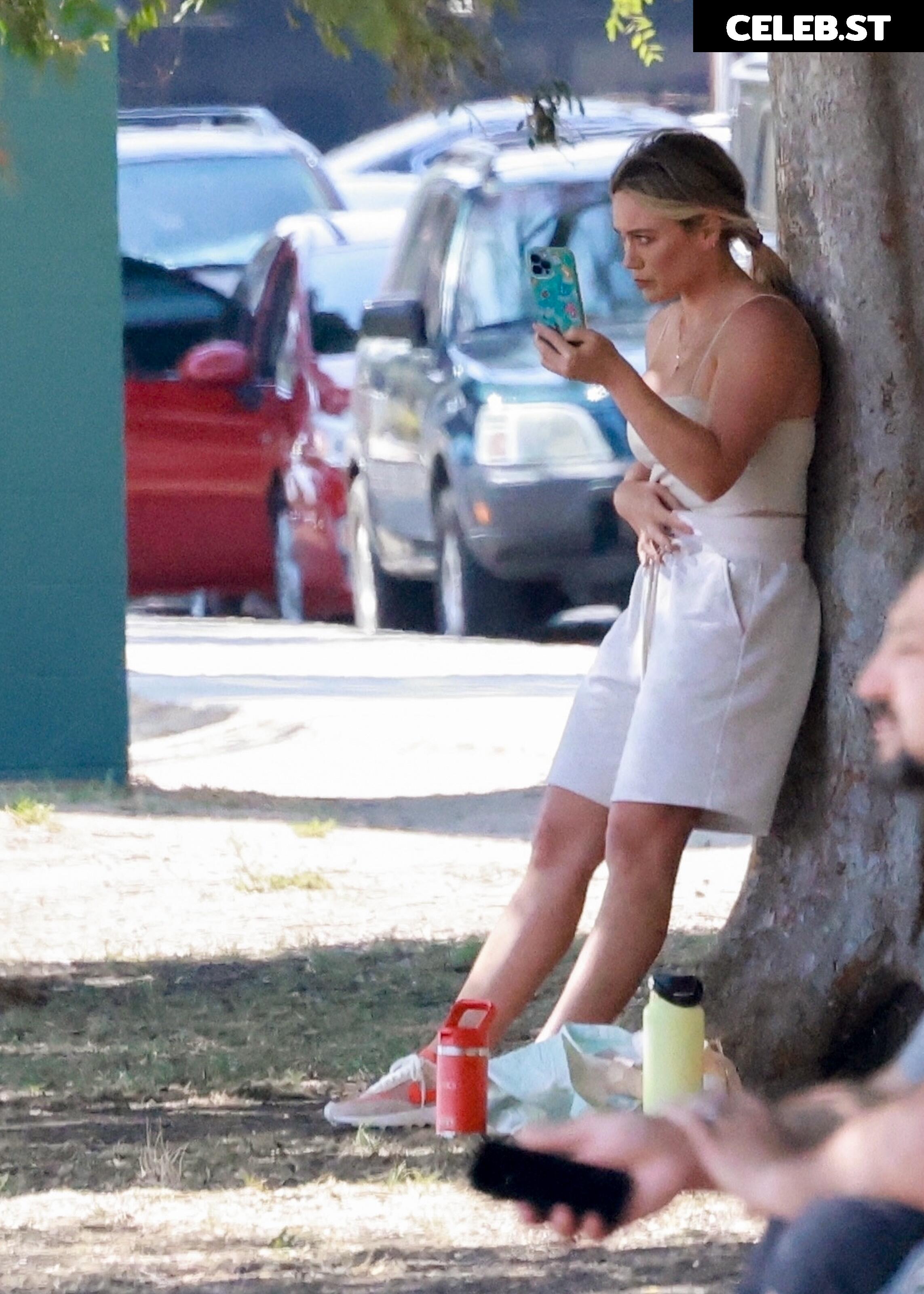 Hilary Duff Image 24244408