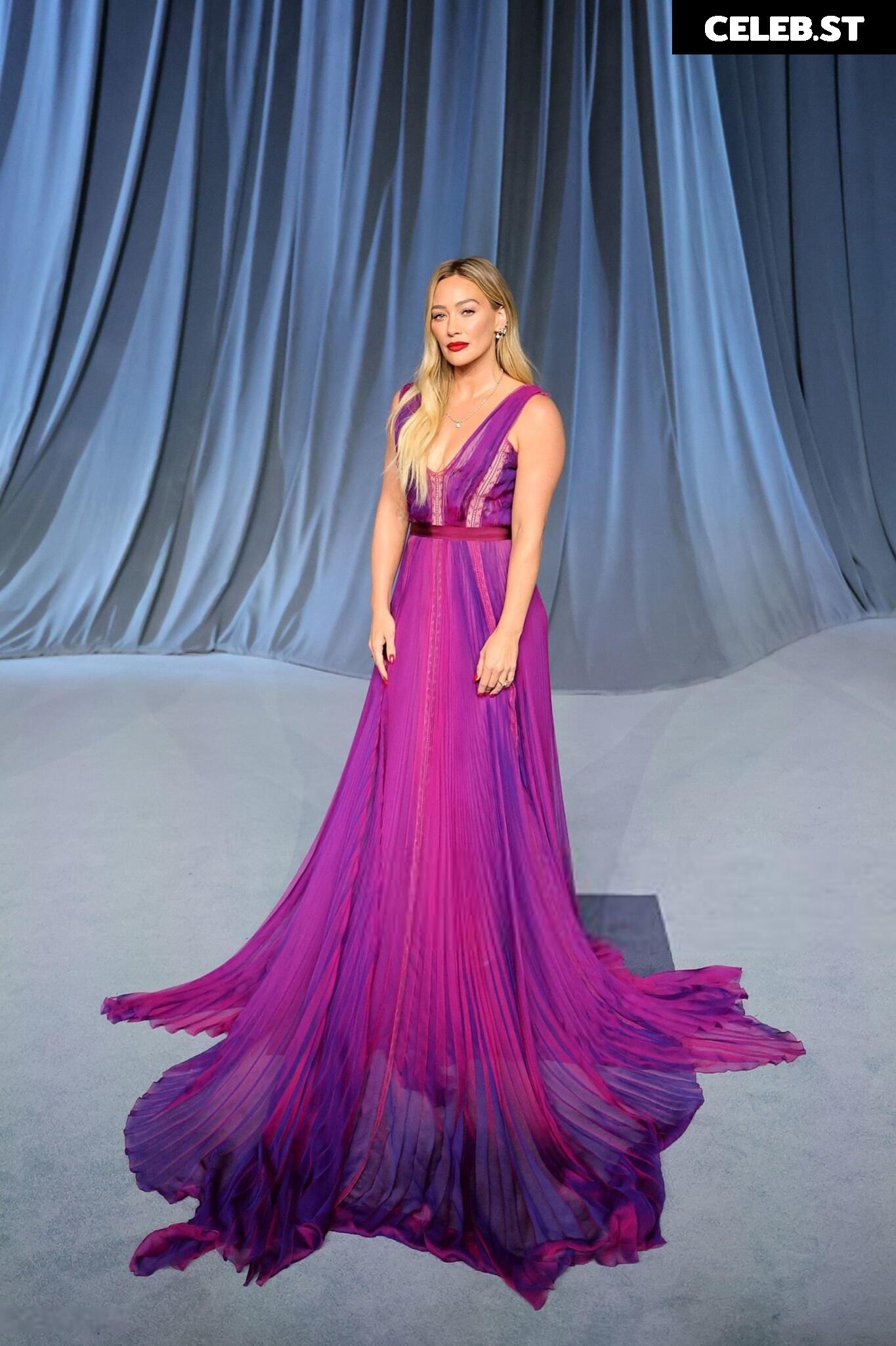Hilary Duff Image 24244704