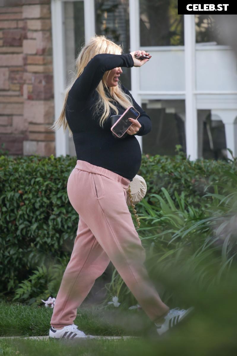 Hilary Duff Image 24244621