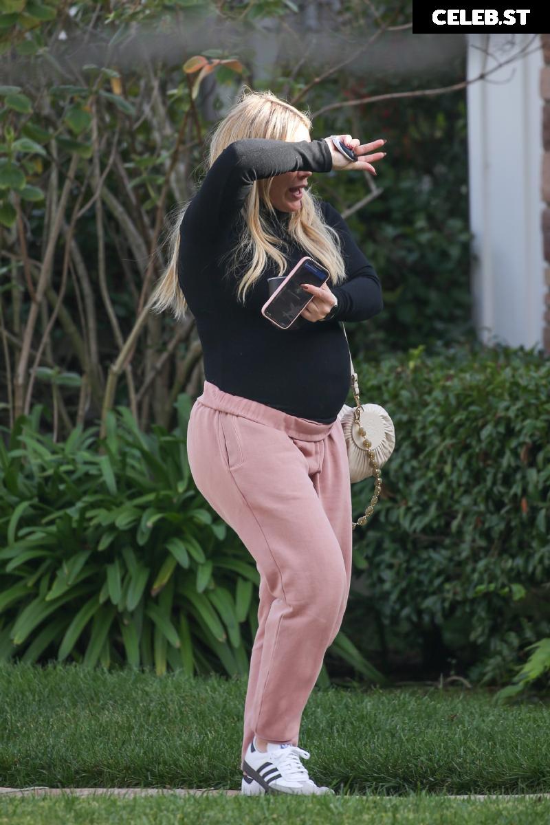 Hilary Duff Image 24244619