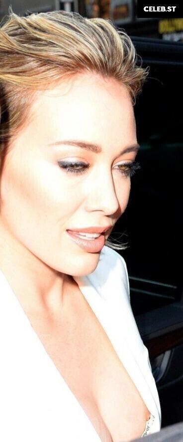 Hilary Duff Image 24244638