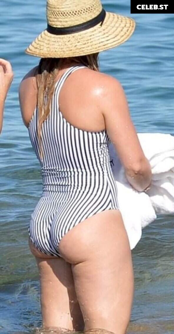 Hilary Duff Image 24244667