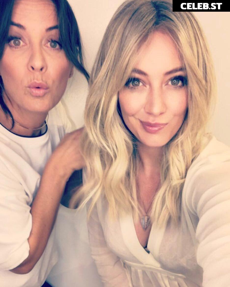 Hilary Duff Image 24244647
