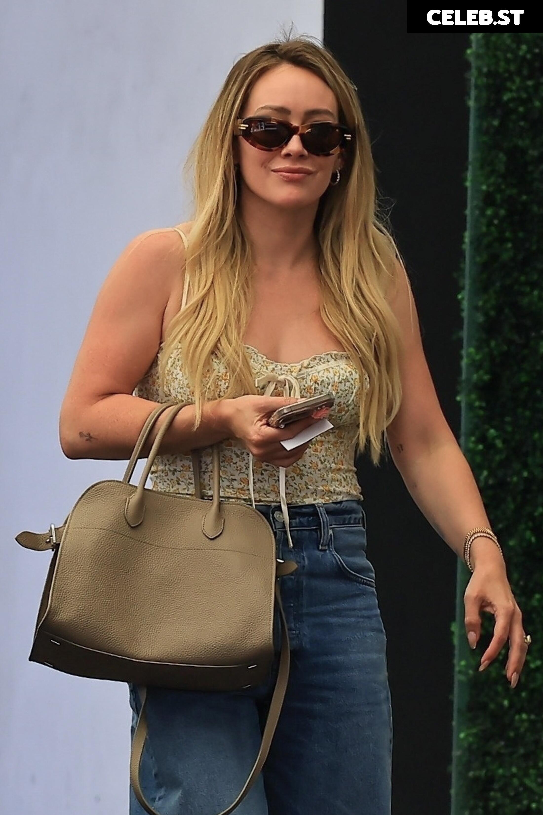 Hilary Duff Image 24244675