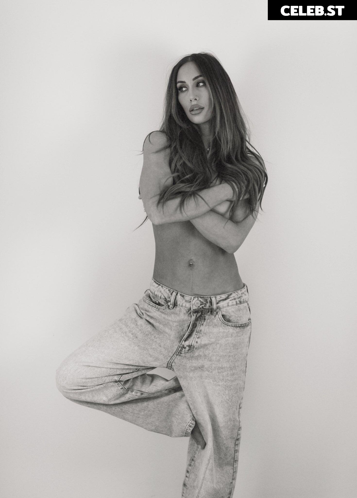 WWE Carmella Image 24244307