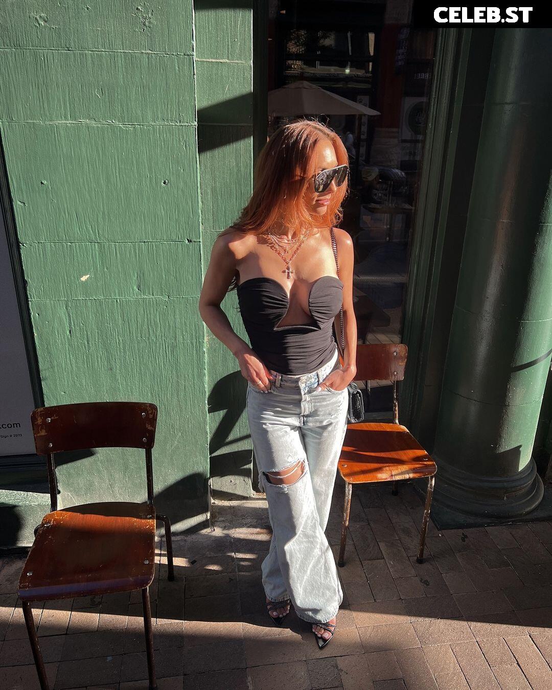 WWE Carmella Image 24244236