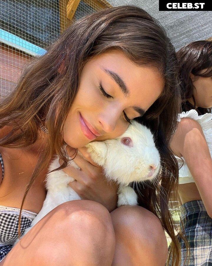 Elisha &amp; Renee Herbert Image 24219025