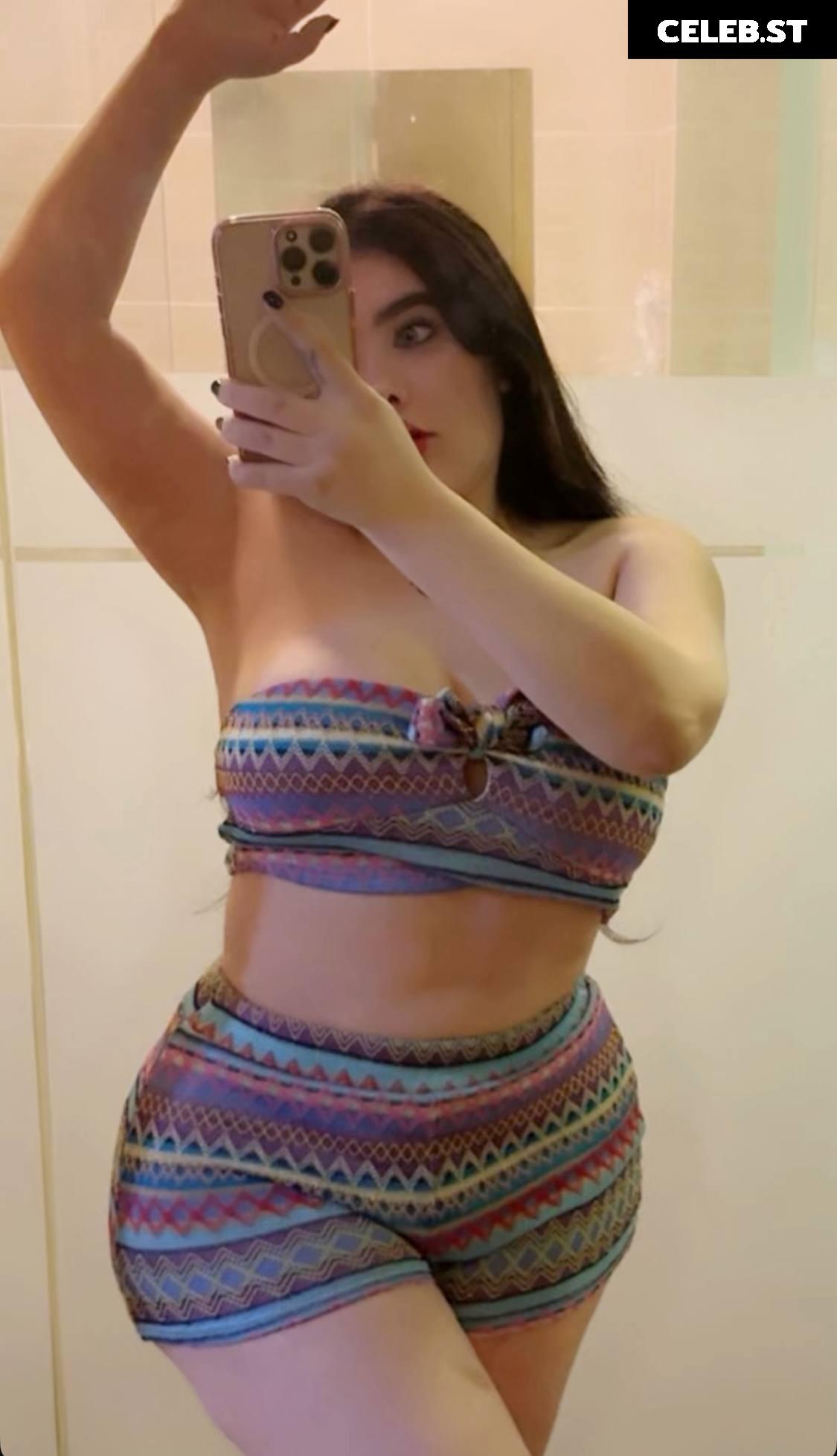 Angie Khoury Image 24224242