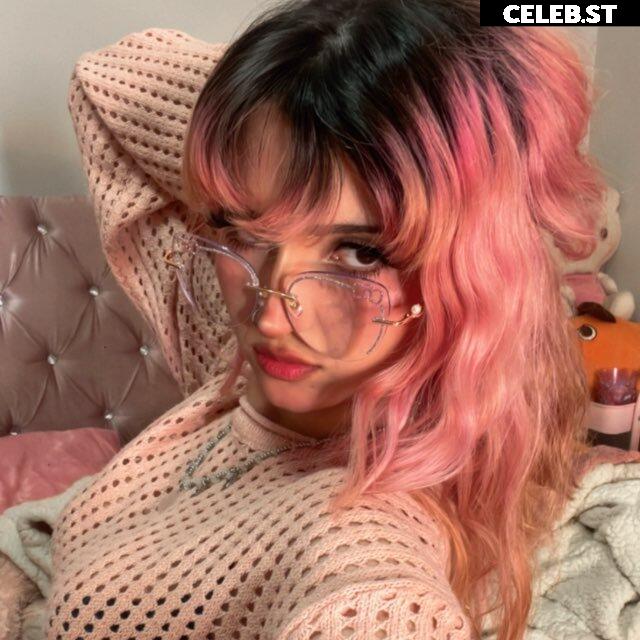 Lilcutiecherie/angelicwaifu_ Image 24229584