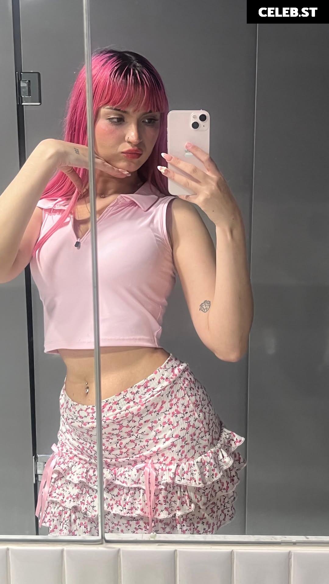Lilcutiecherie/angelicwaifu_ Image 24229564
