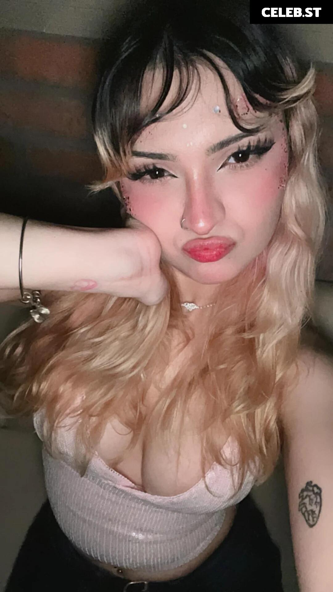 Lilcutiecherie/angelicwaifu_ Image 24229612